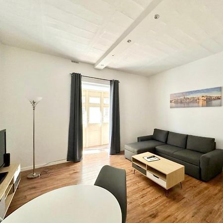 Central And Modern Valletta Flat Экстерьер фото